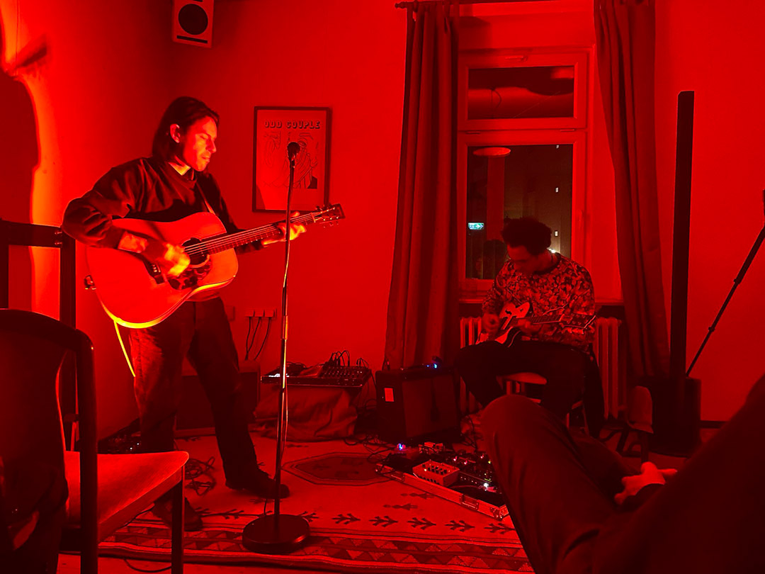 Falke überm Haus - Ein Abend mit einem Film, Songs und Stories in der Frau Korte